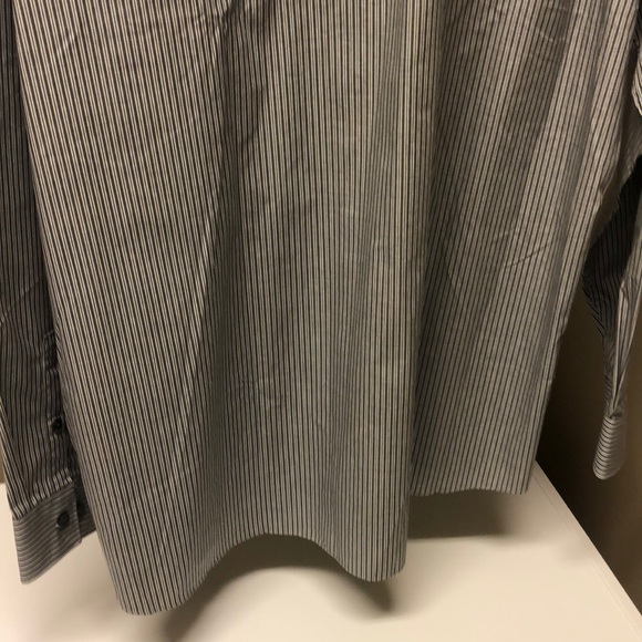 Kenneth Cole Gray and White Button Up - Picture 6 of 6